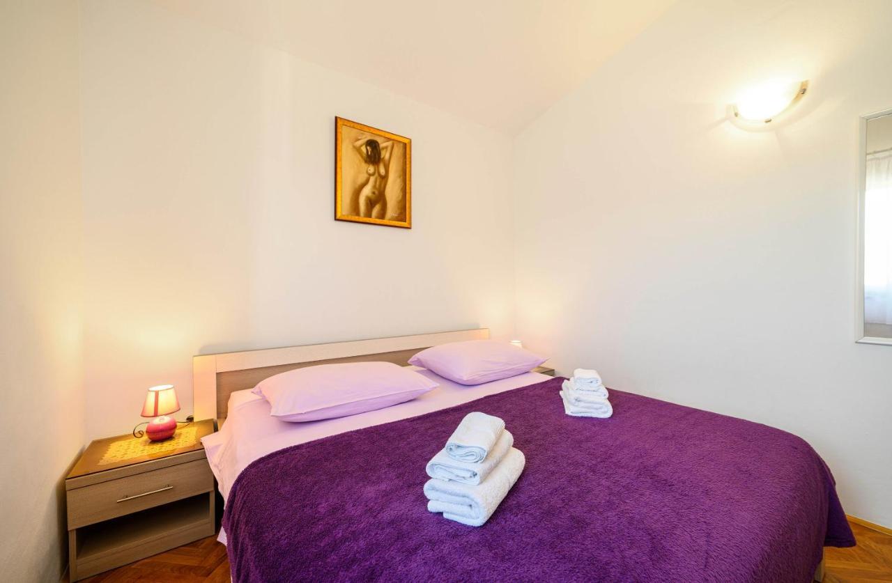 Apartments Vala Zaboric - With Boat Mooring Bagian luar foto