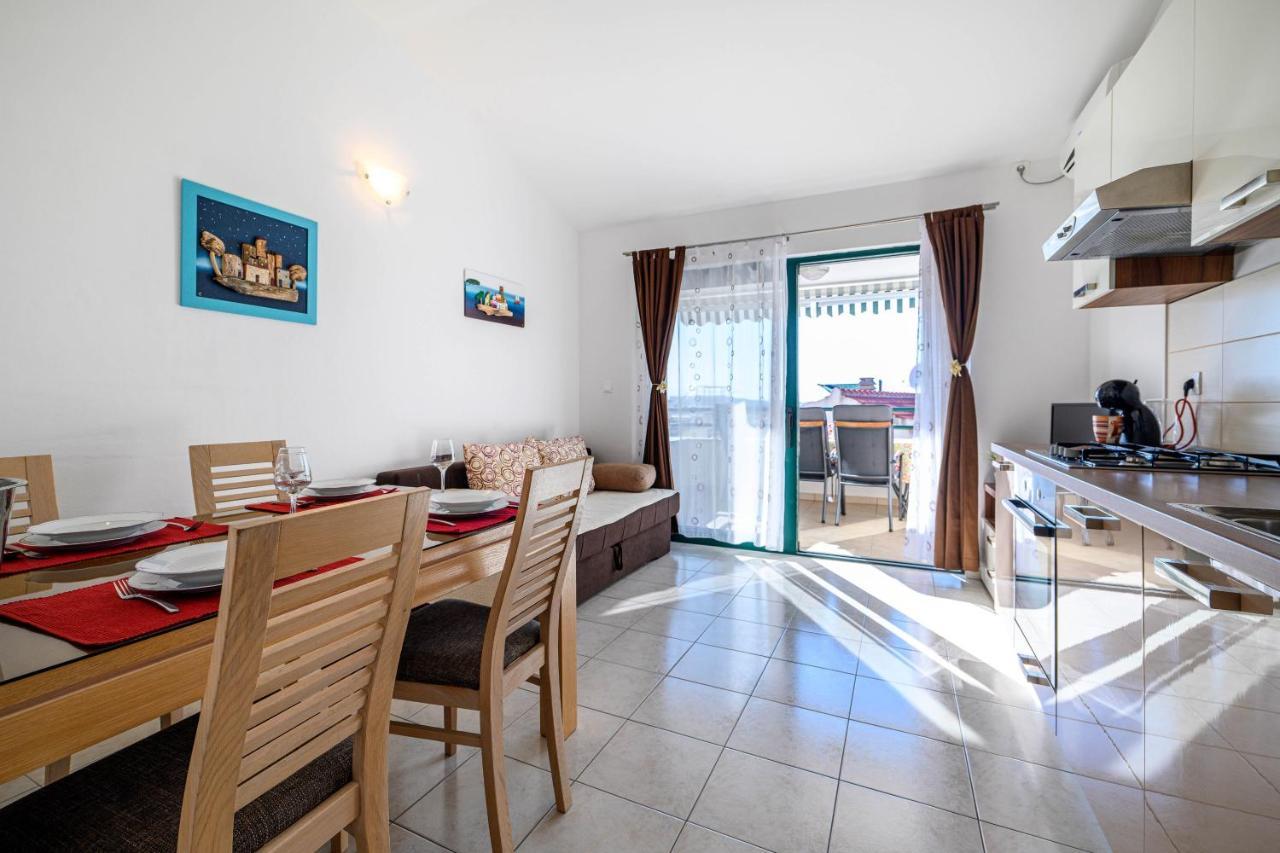 Apartments Vala Zaboric - With Boat Mooring Bagian luar foto