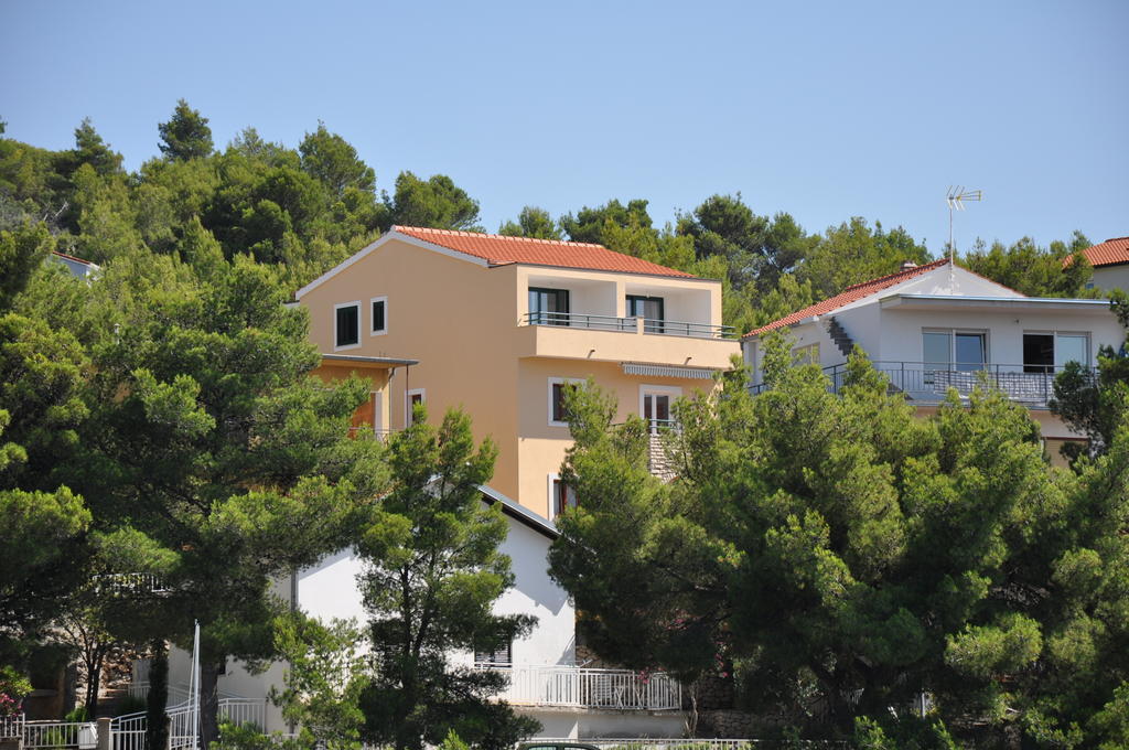 Apartments Vala Zaboric - With Boat Mooring Bagian luar foto
